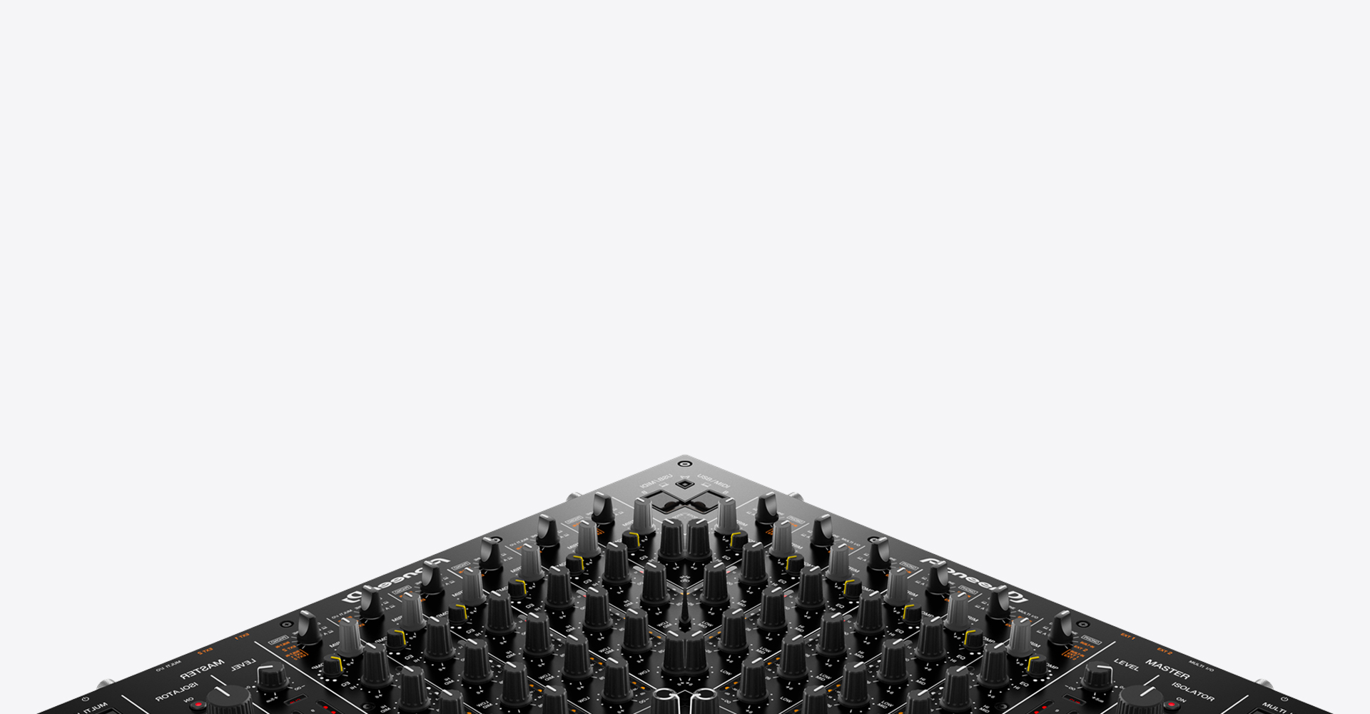 Mixer Pioneer DJM-V10 junto a su bolso CUE Store